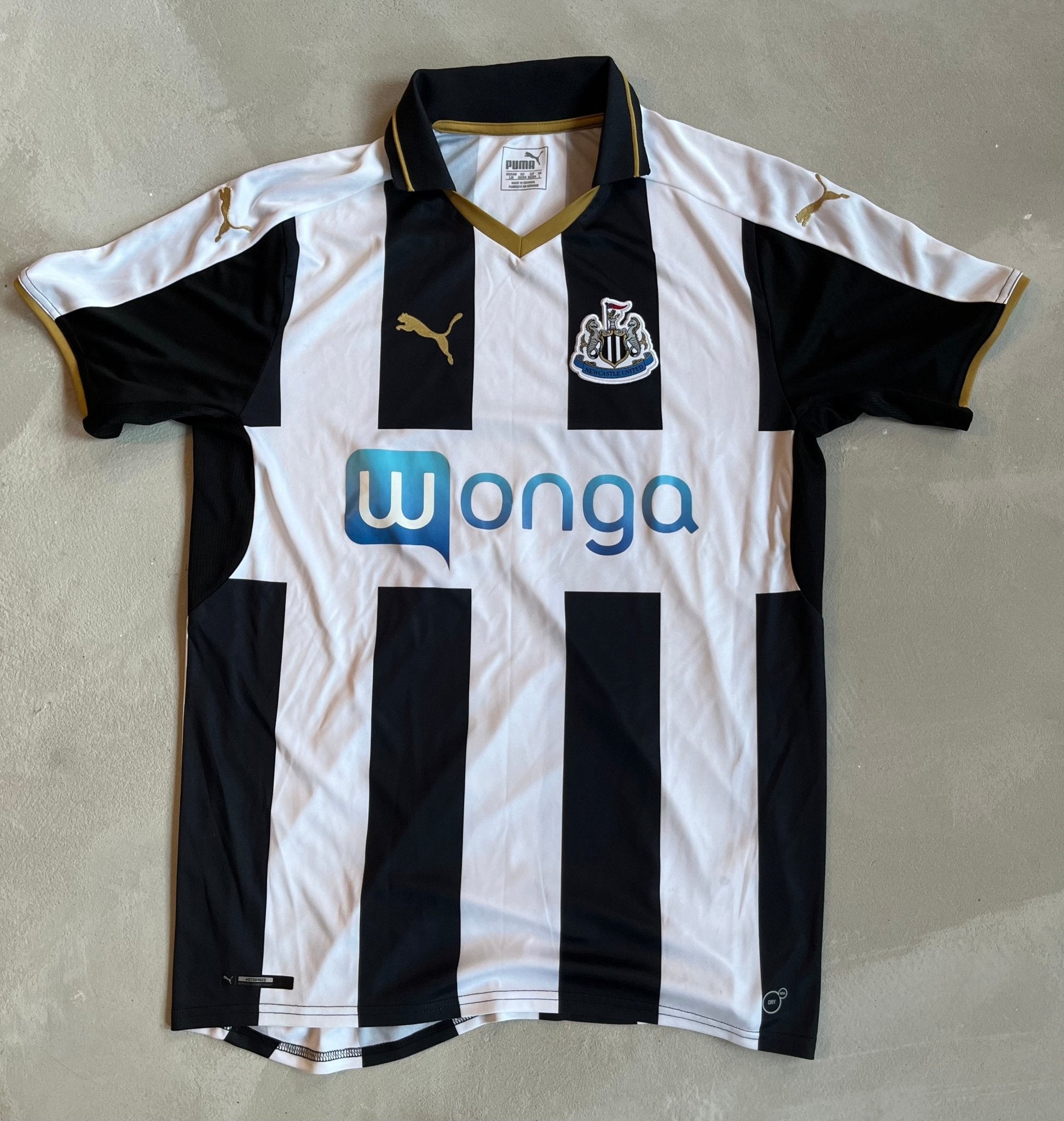 Newcastle United 2016/17 Vintage Home Jersey – Olive \u0026 York, image size:1944x2048