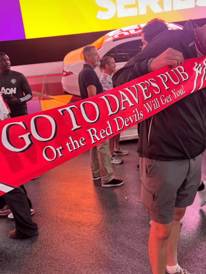 MUFC BHAM “Red Devils” Scarf Pre-Order-Olive & York