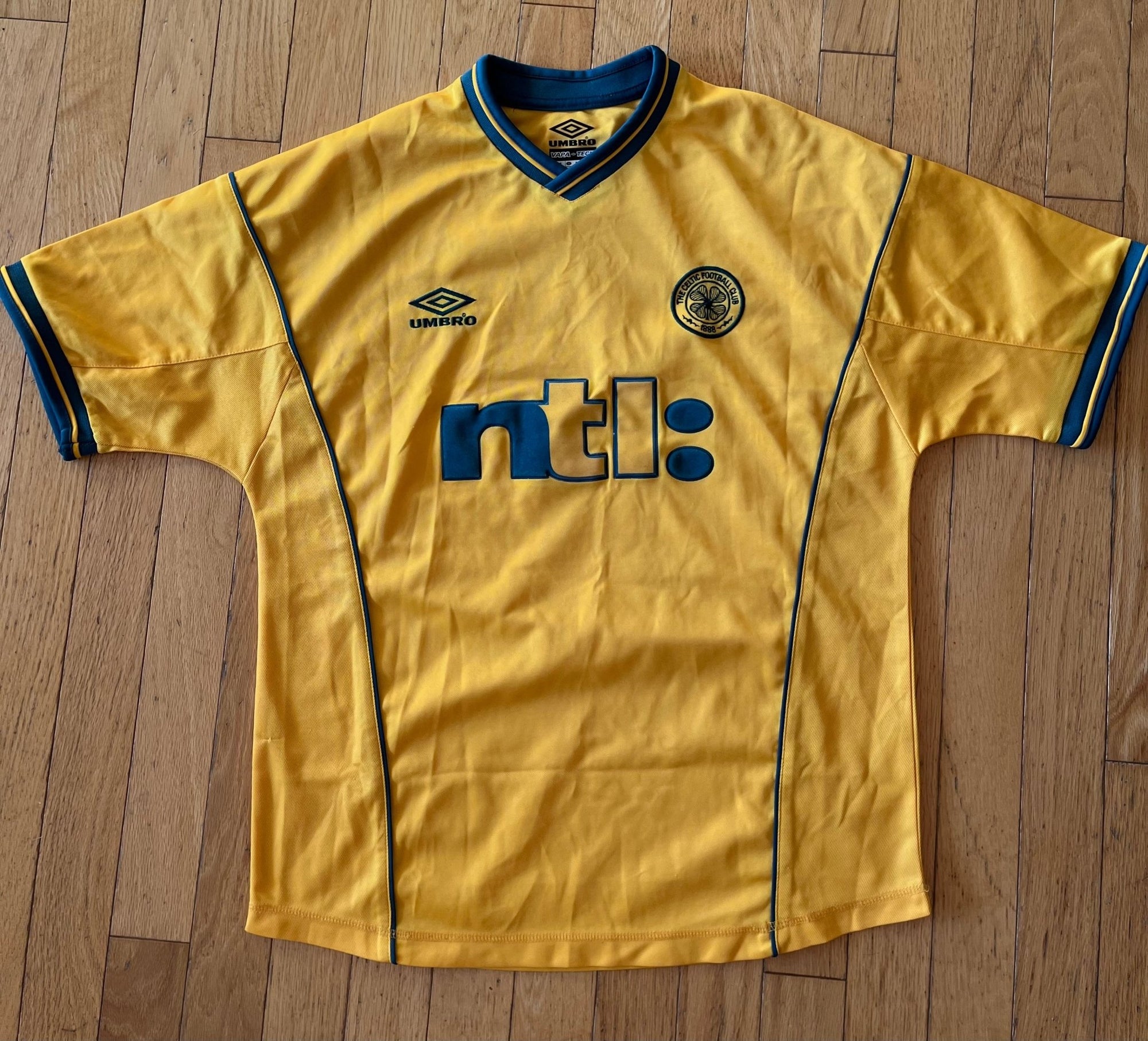 Celtic 2000/01 Away Vintage Jersey-Olive & York