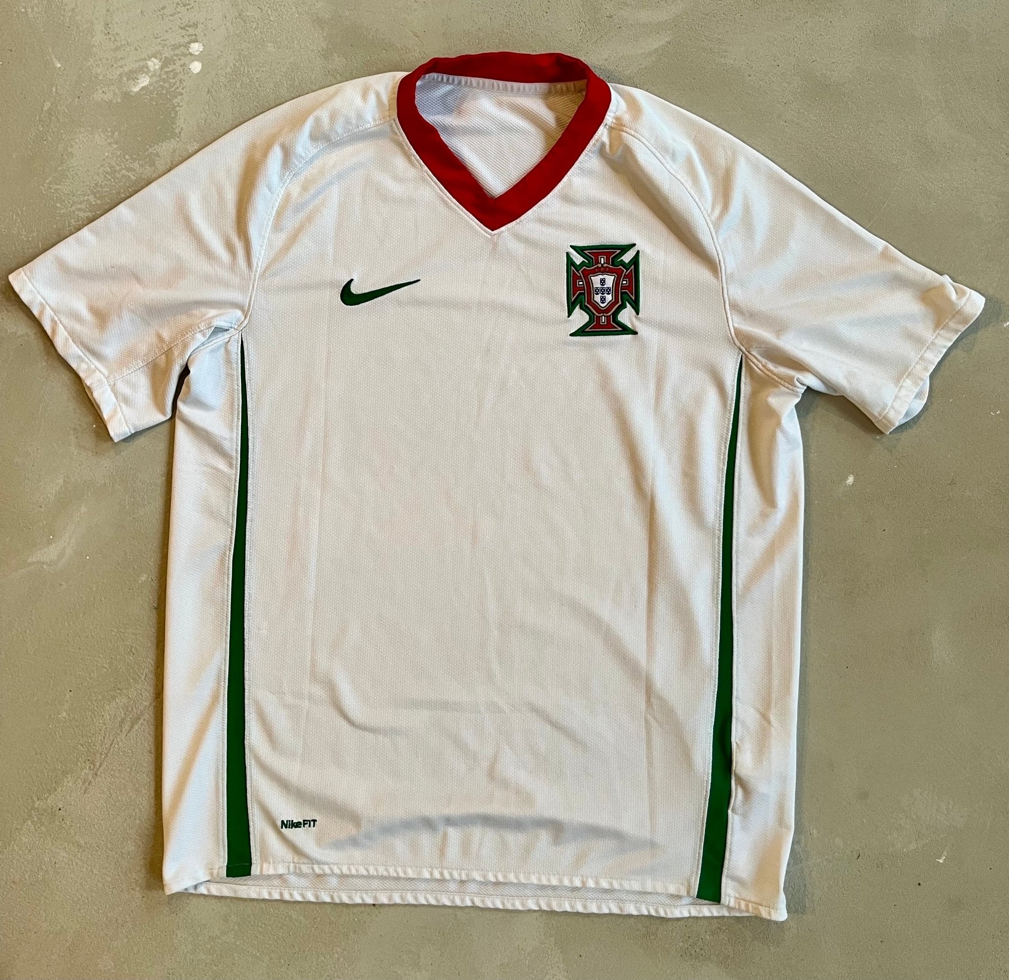 Portugal Vintage 2008 Away Jersey - Size Medium-Olive & York