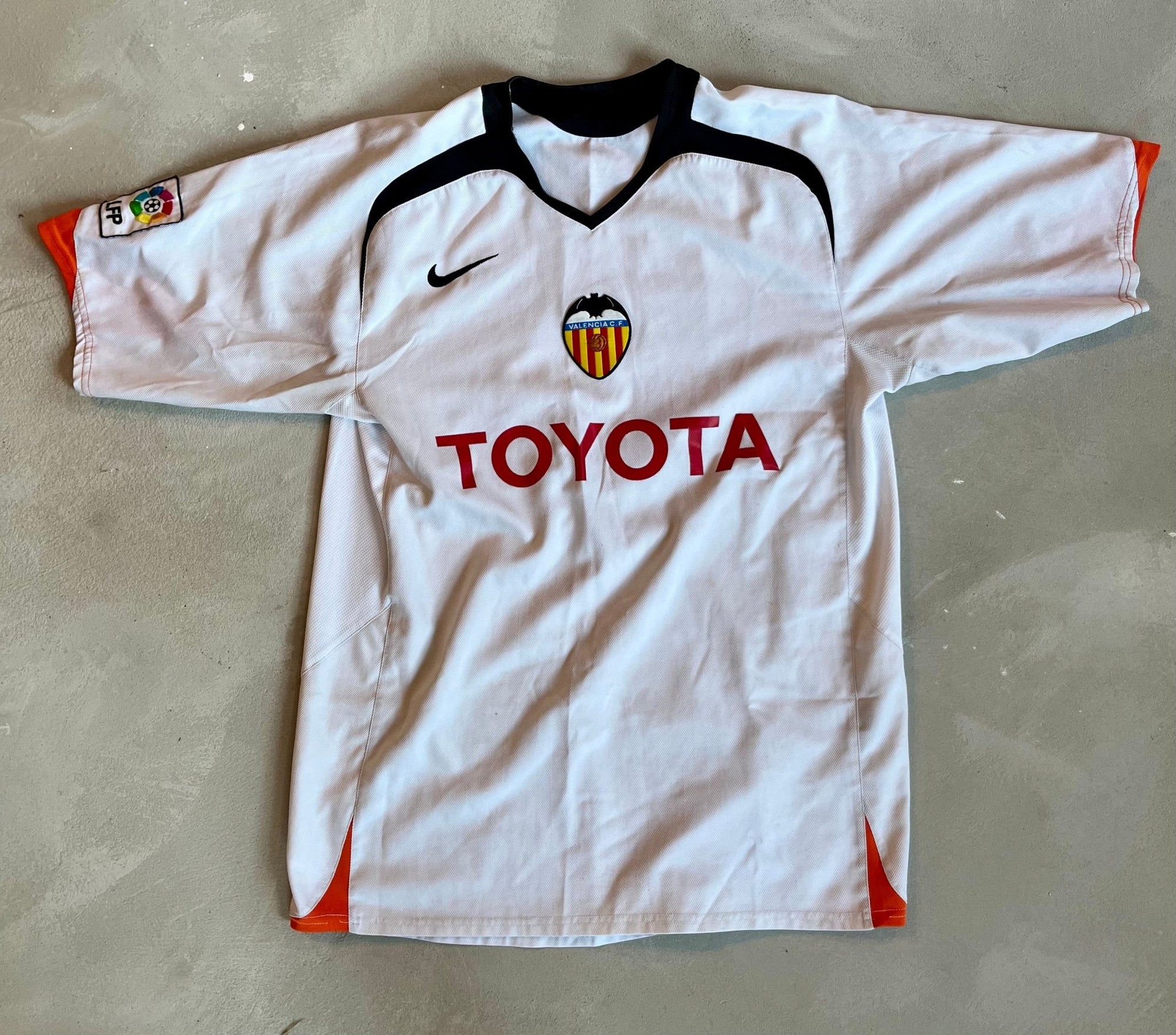 Valencia 2005/06 Vintage Soccer Jersey - Size Medium-Olive & York